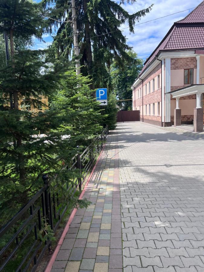 Готель Баронський Двір Chernivtsi Luaran gambar