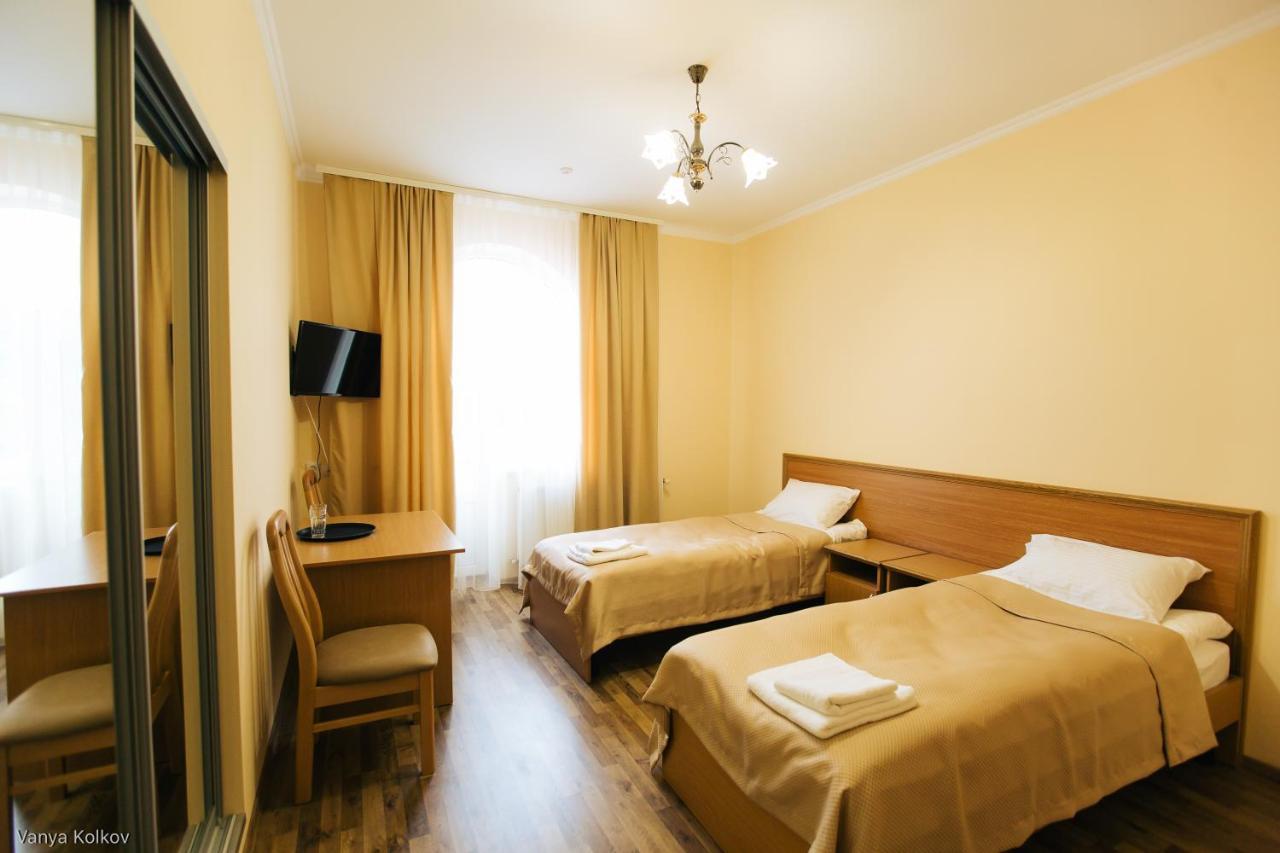 Готель Баронський Двір Chernivtsi Luaran gambar